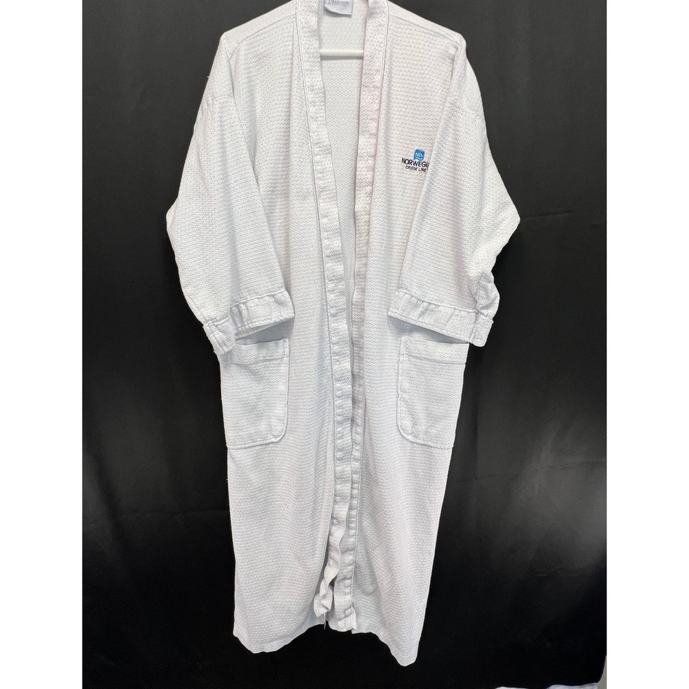 Norwegian Cruise Line NCL Bliss Collection Waffle Weave Robe White Baltic Linen